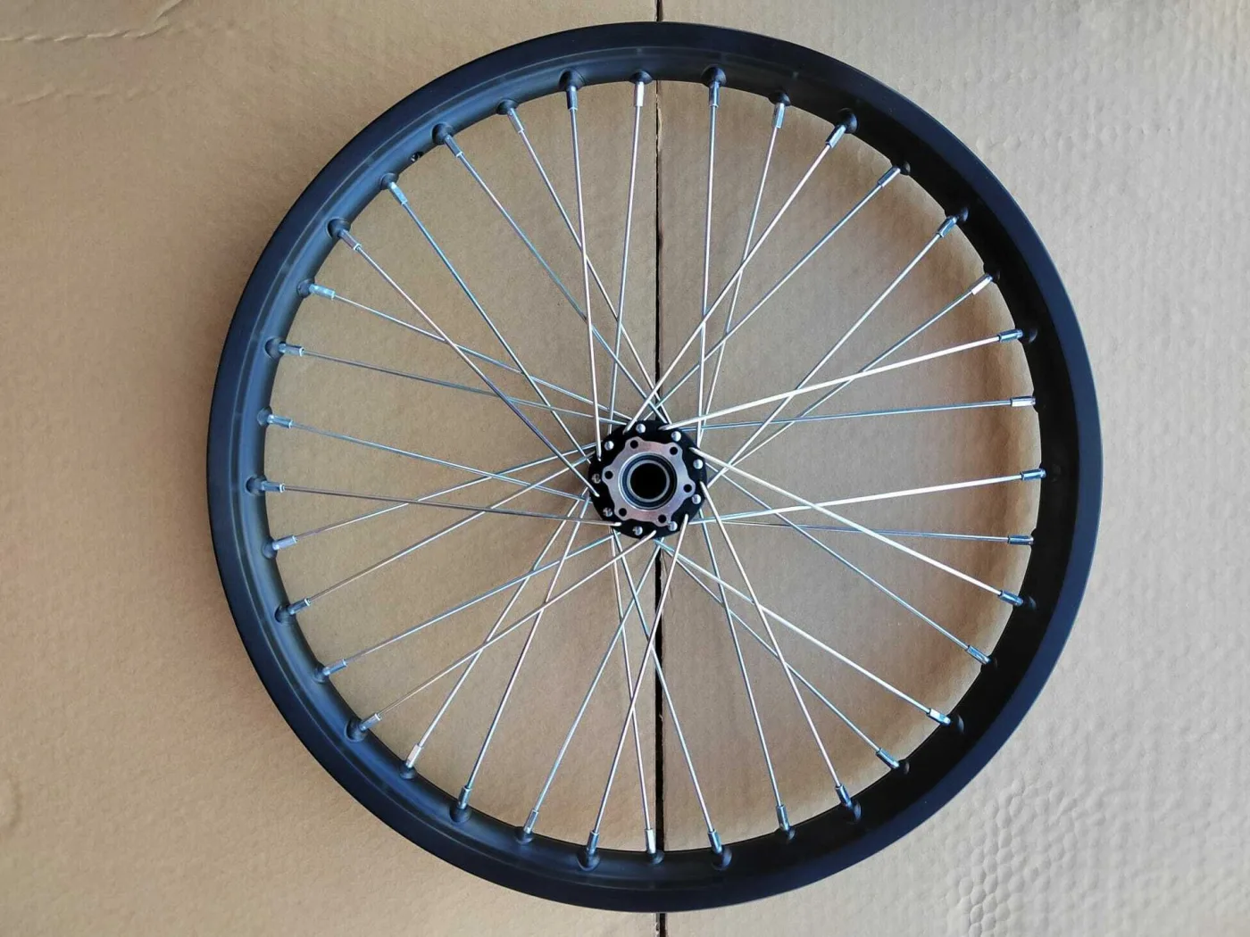 přední kolo bez pneu Talaria Sting 19"