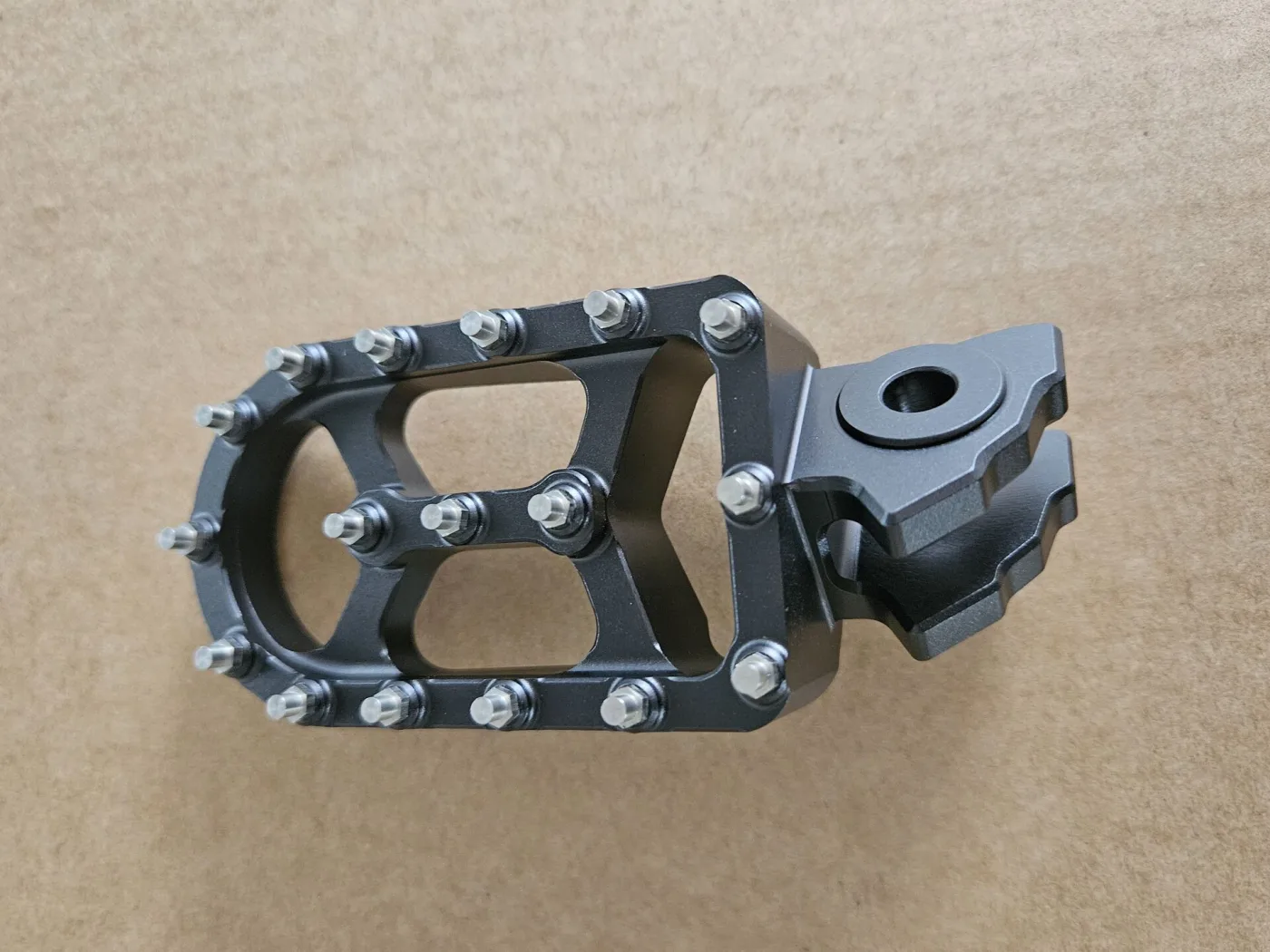 CNC stupačka levá Sting Pro