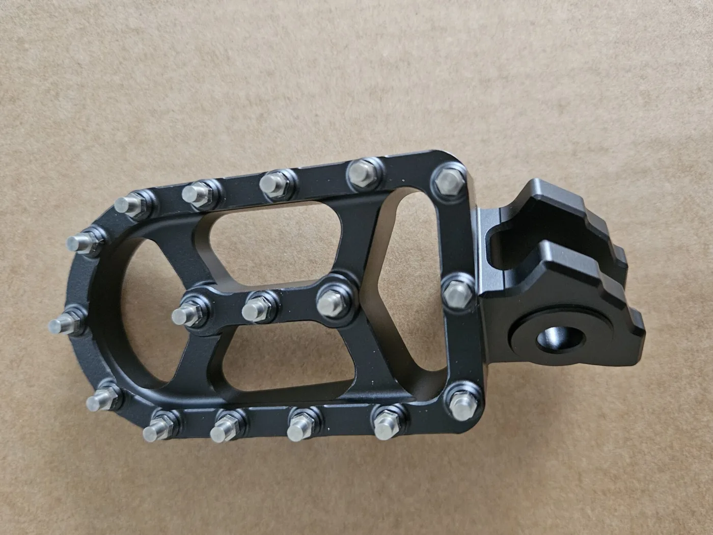 CNC stupačka pravá Sting Pro